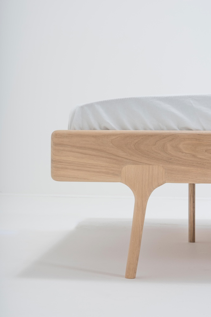 Giường Gỗ Sồi The Flat _2