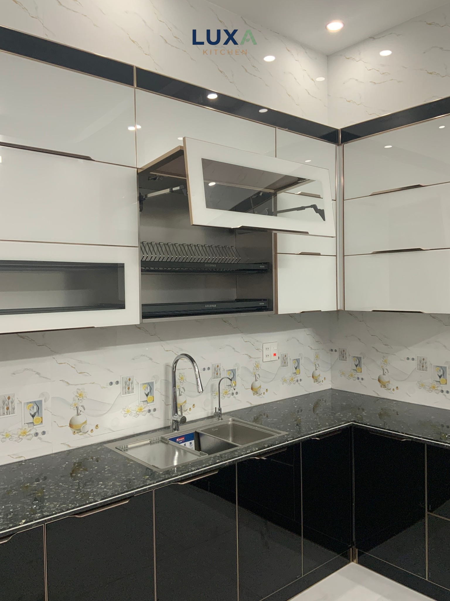 Tủ Bếp Inox Cánh Kính Tràn Viền - MTBK 008_4